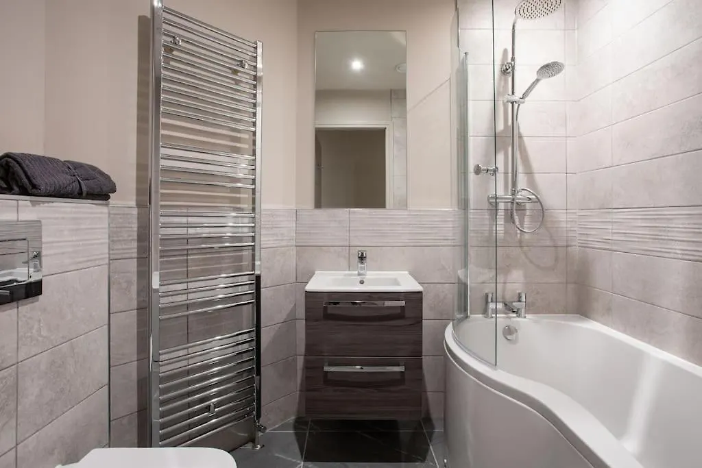 Stunning 2Br Next To The City Airport Bhd - Free Parking Belfast Apartment